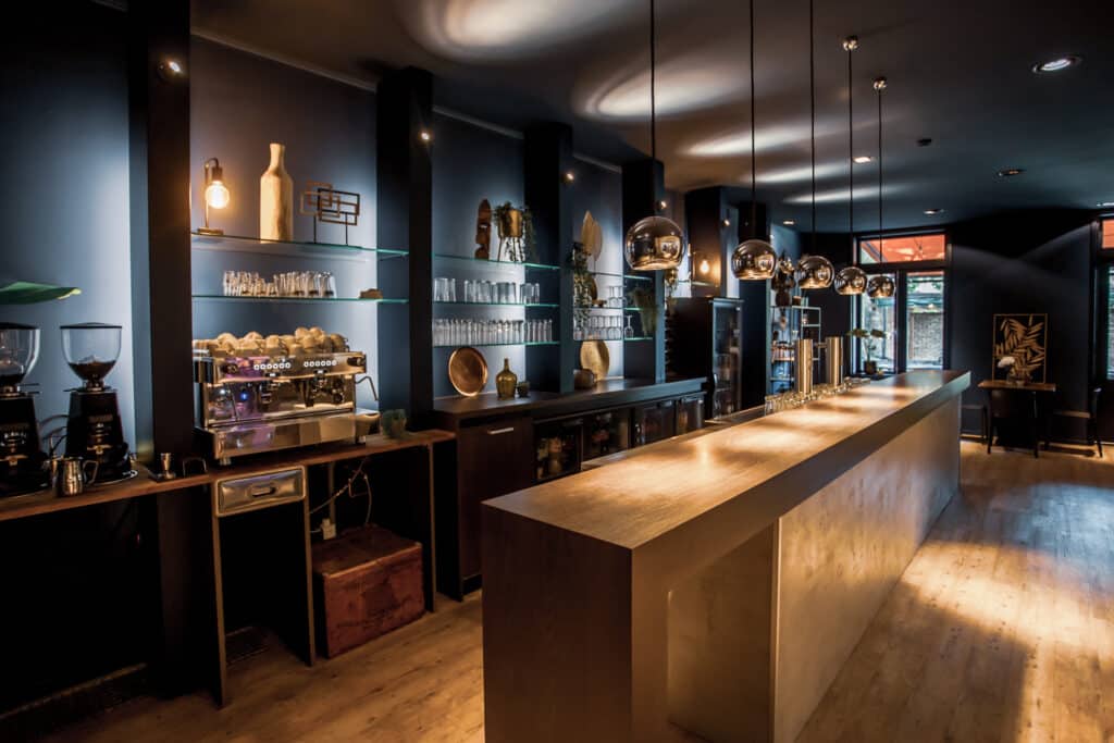 venue13-evenementenlocatie-feestlocatie-bar-zaalverhuur-taverne venue13 evenementenlocatie met een mooie stijlvolle barruimte voor een chique feest of ontvangst